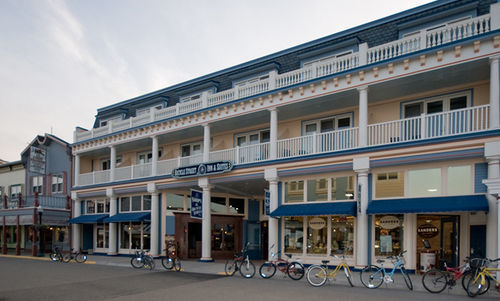 Bicycle Street Inn And Suites Mackinac Island Exterior photo